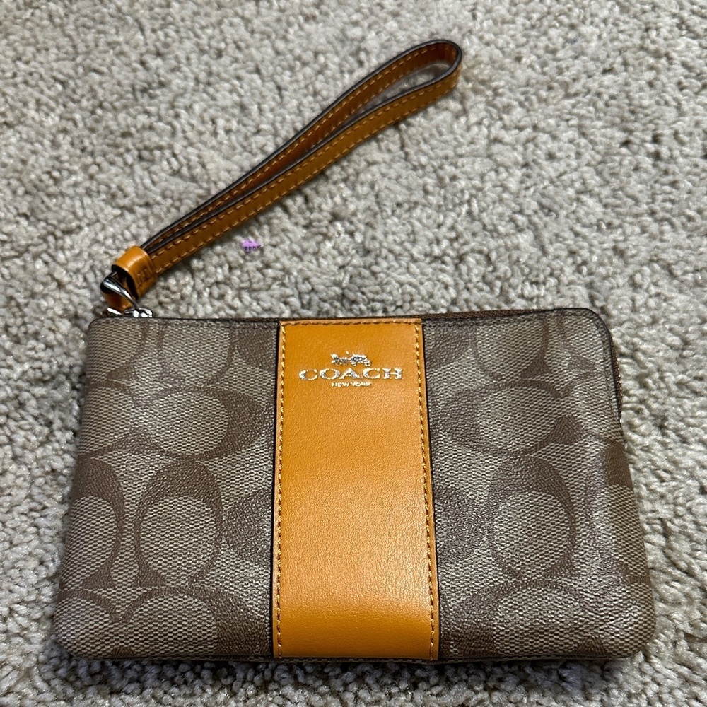 Coach Wristlet Signature Orange Stripe NWT